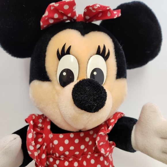 Vintage Walt Disney Minnie Mouse Stuffed Animal Plush Disneyland Polka Dot - Picture 2 of 7